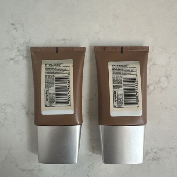 2 - Revlon Youth Fx Fill + Blur Foundation SPF 20 - 410 Cappuccino - Picture 2 of 3